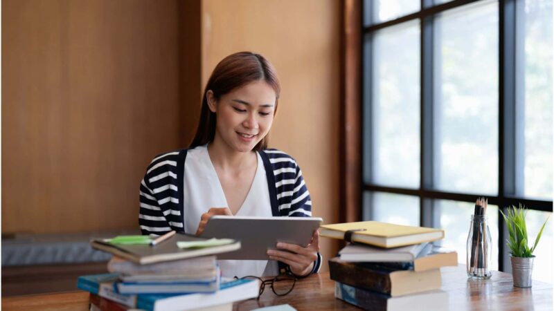 Khám Phá Kho Tàng: Tài Liệu Tự Học Tiếng Anh Giao Tiếp Tại Nhà Cho Người Mới Bắt Đầu